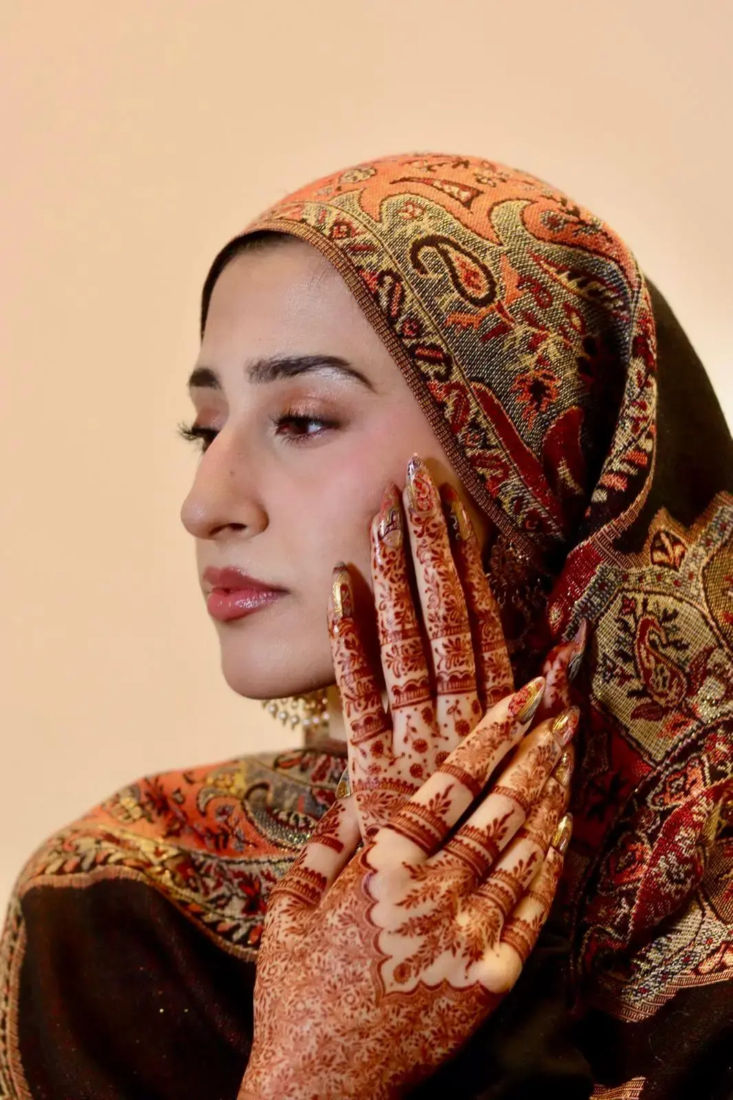 Zahra Nadeem Redefines Beauty with Intricate Pakistani Nail Art
