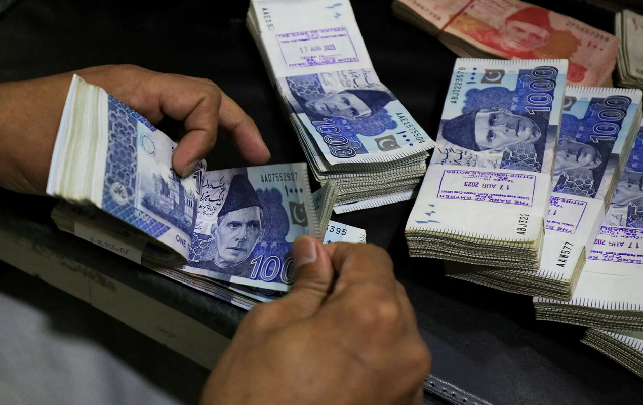 UAE Leads All Countries in Remittances to Pakistan