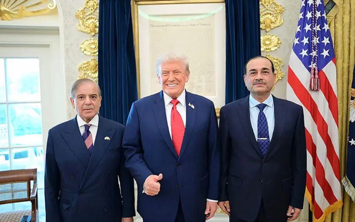 Trump Praises Pak PM & Field Marshal Asim Munir at Board of Peace Meeting