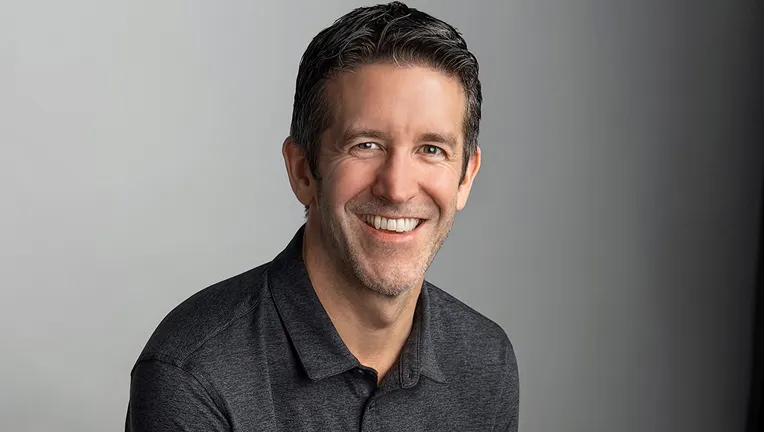 Apple Names John Ternus as New CEO, Replacing Tim Cook in 2026