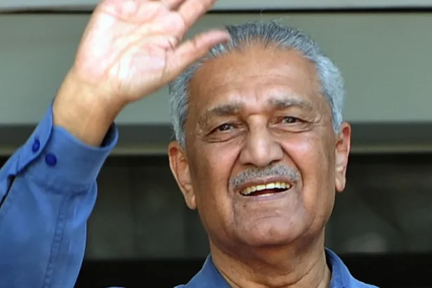 Dr. Abdul Qadeer Khan - The Mastermind Behind Pakistan's Nuclear Shield